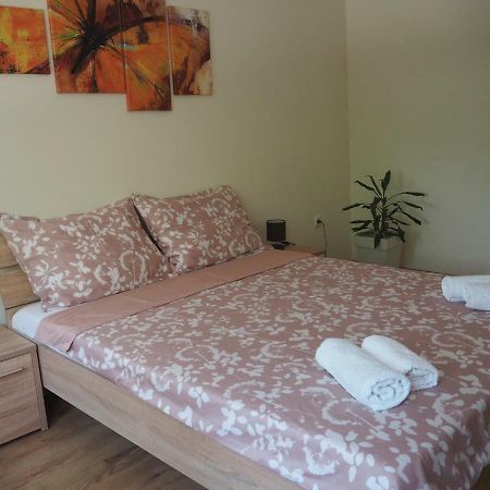 Apartment Marija Sremska Mitrovica Eksteriør billede