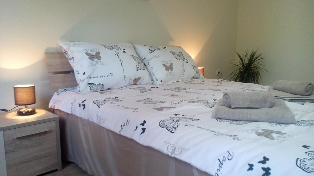 Apartment Marija Sremska Mitrovica Eksteriør billede