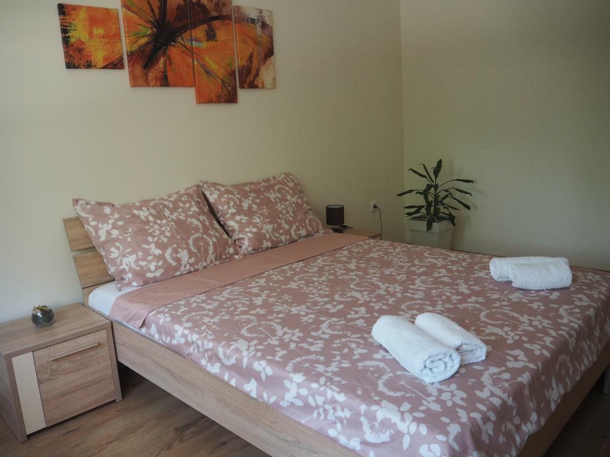 Apartment Marija Sremska Mitrovica Eksteriør billede
